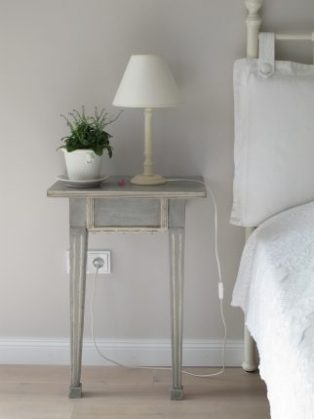 beautifull bed table nice look home cleaning schedule