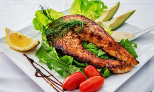 7 Best Lifestyle Changes That Will Improve Your Life 4 healthy fish dish with some salad avocado and lemon