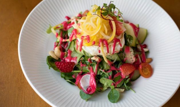 12 Daily Healthy Habits That Will Set You Up For A Yearlong Healthy Lifestyle 2 Eat healthy and tasty food