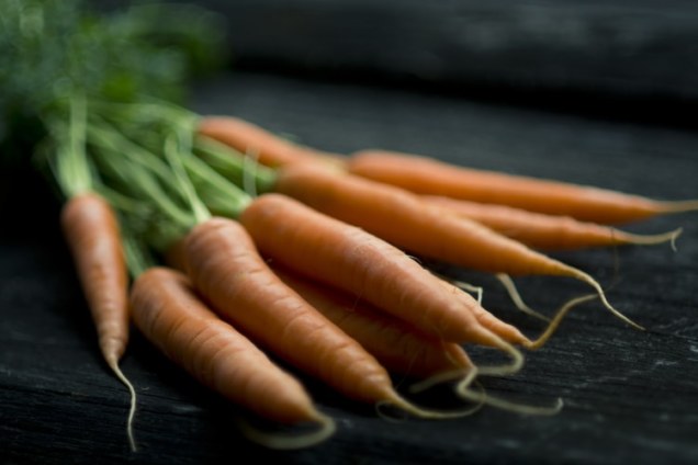 9 Best Winter Fruits You Can Eat This Year 12 carrots | Matey Lifestyle