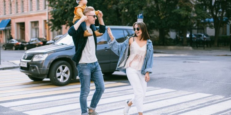 7 Benefits Of Living A Healthy Lifestyle To Inspire Yourself 2 happy family of three | Matey Lifestyle