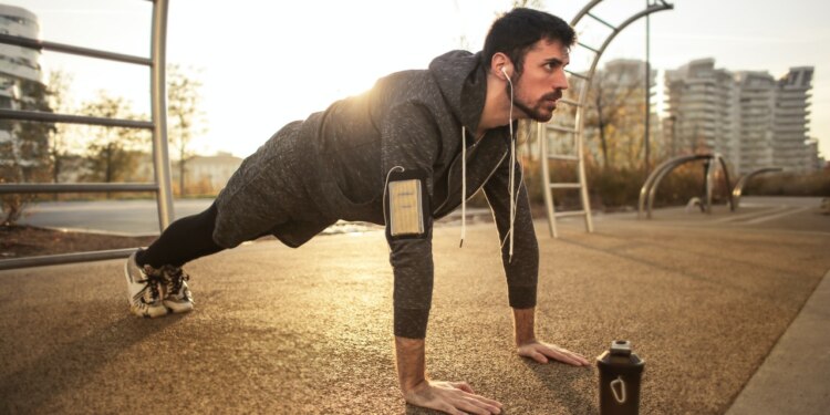 doing pushup outside | Matey Lifestyle