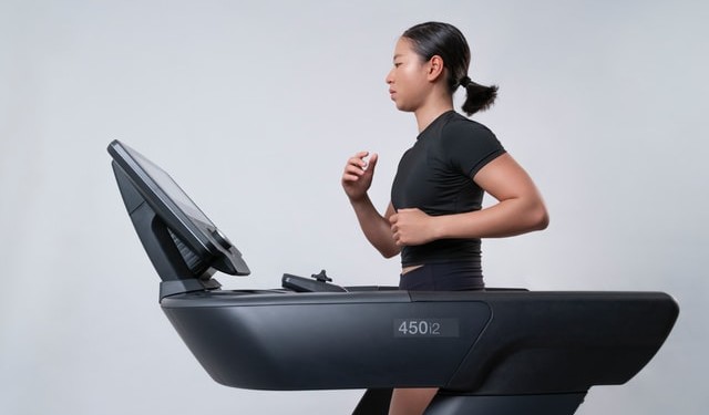 running on treadmill | Matey Lifestyle