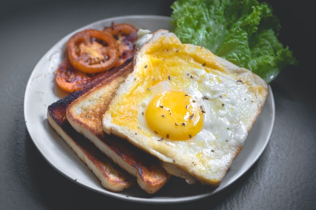 bread and egg for breakfast | Matey Lifestyle