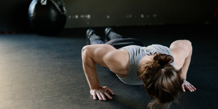 How Long To Build Noticeable Muscle For Males & Females 6 daily pushups