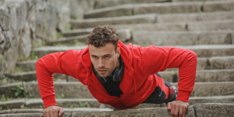 daily pushups daily pushups. should you do pushups daily. is daily pushups good for you