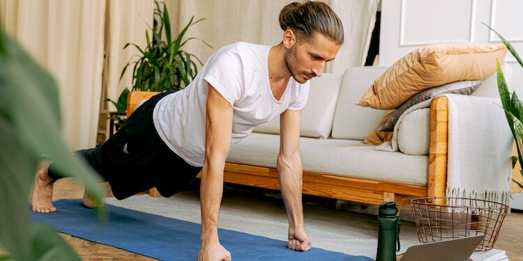 fist pushups | Matey Lifestyle